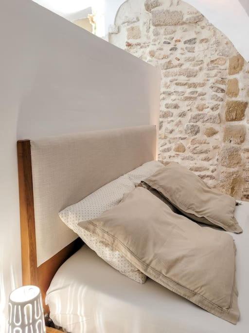 Studio Spacieux De Caractere Montaren-et-Saint-Médiers Exteriér fotografie