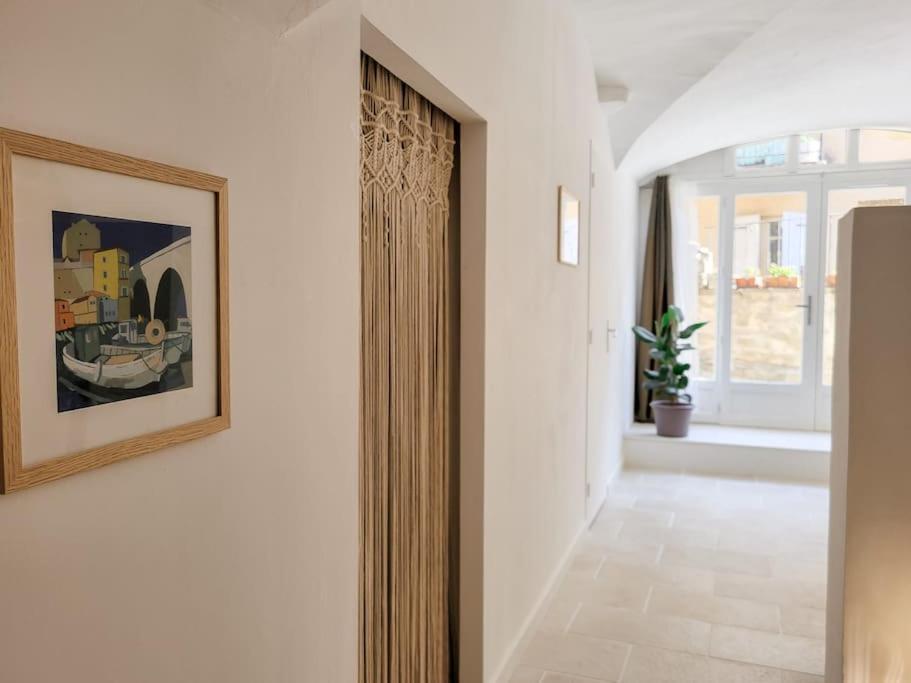 Studio Spacieux De Caractere Montaren-et-Saint-Médiers Exteriér fotografie